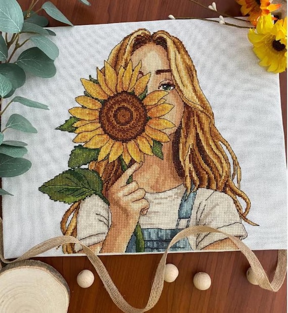 ひまわりを持った女の子のクロスステッチパターン、モダン刺繍PDF