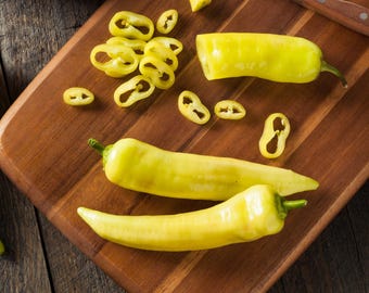 Sweet Banana Pepper Seeds | Heirloom - Non-GMO | Capsicum Annuum | Vegetable Seeds | Seed Store | 1017