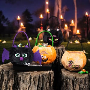 Aangepaste Halloween-mand voor kinderen - Geborduurde Trick or Treat-tas, gepersonaliseerde Halloween-snoepemmer, Halloween-draagtas, vleermuis, kat, pompoentas