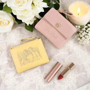 Portefeuille personnalisé avec boucle à trois volets pour femme - Portefeuille personnalisé en cuir avec nom et photo avec poche à glissière, cadeaux pour maman, meilleure amie, demoiselle d'honneur