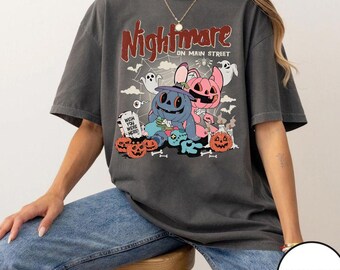 Camiseta vintage de Stitch y Ángel de Halloween: Pesadilla en la calle principal, bonita camiseta de Halloween de Disney con fantasmas, camiseta de Disney con Halloween, camiseta de Mickey con fantasmas