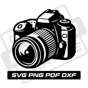 Puede incluir: Ilustración en blanco y negro de una cámara réflex digital con un objetivo grande. La cámara tiene un visor, un botón de obturador y un dial para ajustar la configuración.  SVG PNG PDF DXF