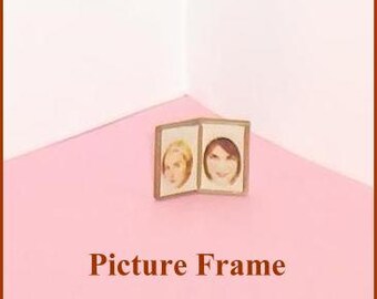 Miniature Picture Frame Ideal Petite Princess Dollhouse Accessory Item