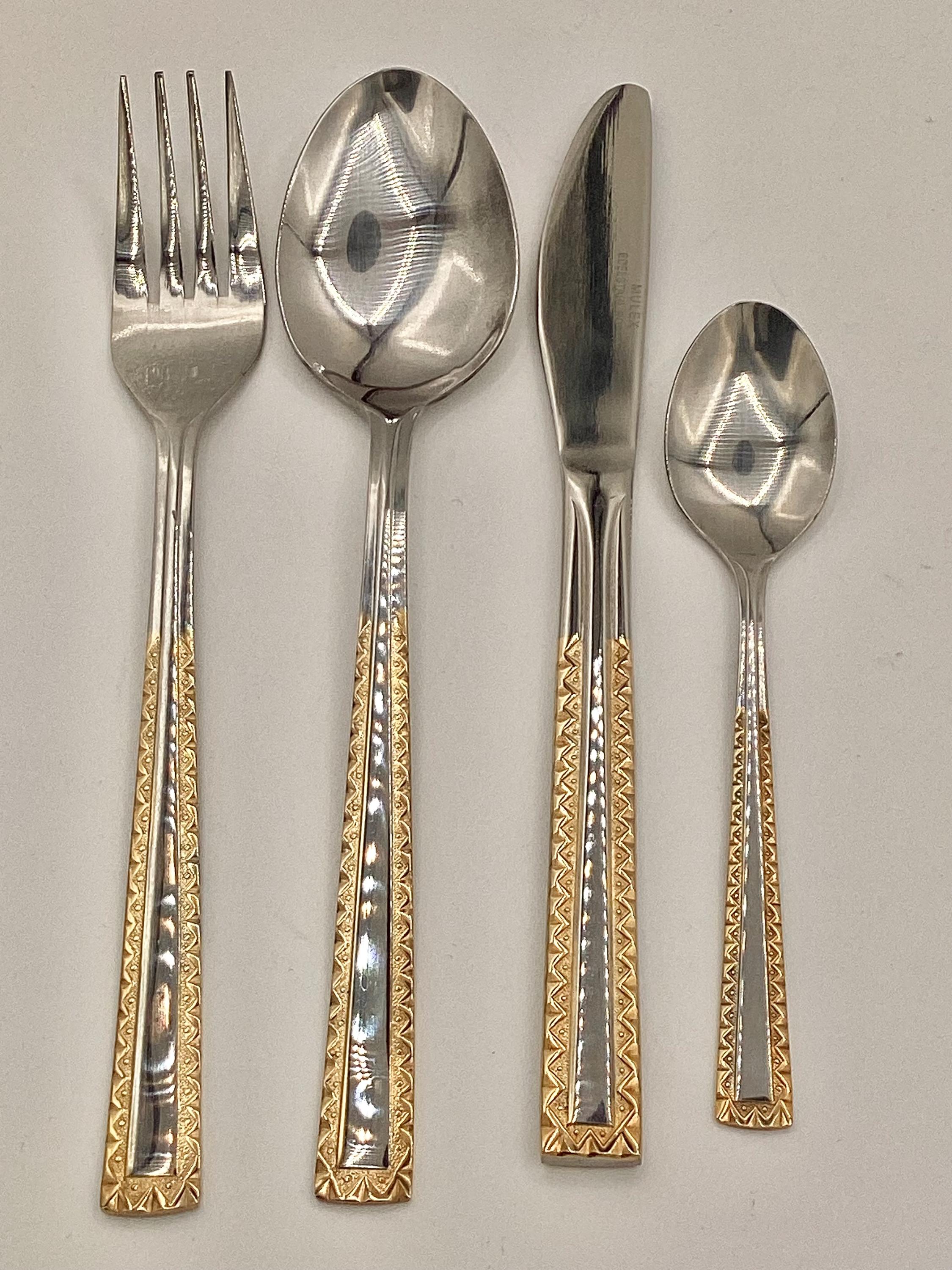 84 Piece Mulex Edelstahl Rostfrei 18/0 Flatware Set Vintage