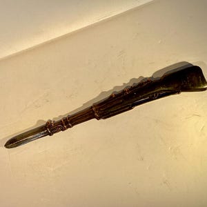 Abrecartas de rifle de latón, réplica de rifle militar vintage, accesorios de escritorio para el hogar y la vida, decoración de oficina, entusiastas de las armas, regalos para veteranos