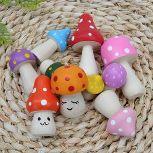 Handmade Wooden Mushroom Sculpture Set, 10pcs Wood Mushroom Carving, Mushroom Decor, Desk Decor, Wooden Mushroom Sculpture, Farmhouse Decor
