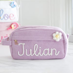 Gepersonaliseerde corduroy etui, etui voor aangepaste garennaam, terug naar school cadeau, schoolbenodigdheden voor meisjes, monogram potloodtas, verjaardagscadeau meisjes, meisjes verjaardagscadeau