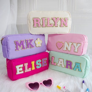 Personalisierte Make-up-Tasche, Kosmetiktasche mit Namen, Reisetasche, Tasche mit Patch, Brautjungfer Geschenk, Geschenk zum Schulanfang, College-Tasche, Tasche mit Patch
