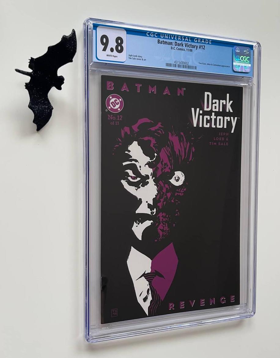 BATMAN: Dark Victory #12 CGC 9.8 - Tim Sale Two-face Cover | Only