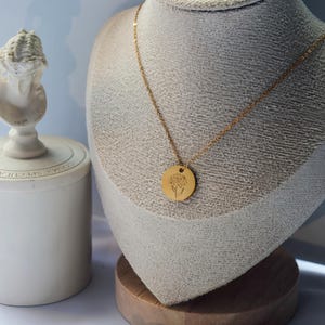Birth Flower Necklace - Personalized Birth Flower for Her - Mother&#39;s Day Gift Idea - Personalized Jewelry for the Family