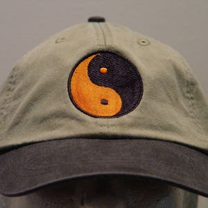 YIN YANG Symbol Hat - Embroidered Chinese Philosophy Men Women Cap - Price Embroidery Apparel - 6 Two Tone Color Mom Dad Gift Caps Available