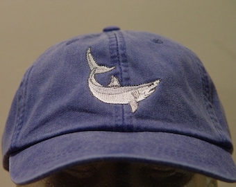GREAT WHITE SHARK Hat - Embroidered Men Women Marine Wildlife Cap - Price Embroidery Apparel 24 Color Mom Dad Gift Ocean Sea Baseball Caps