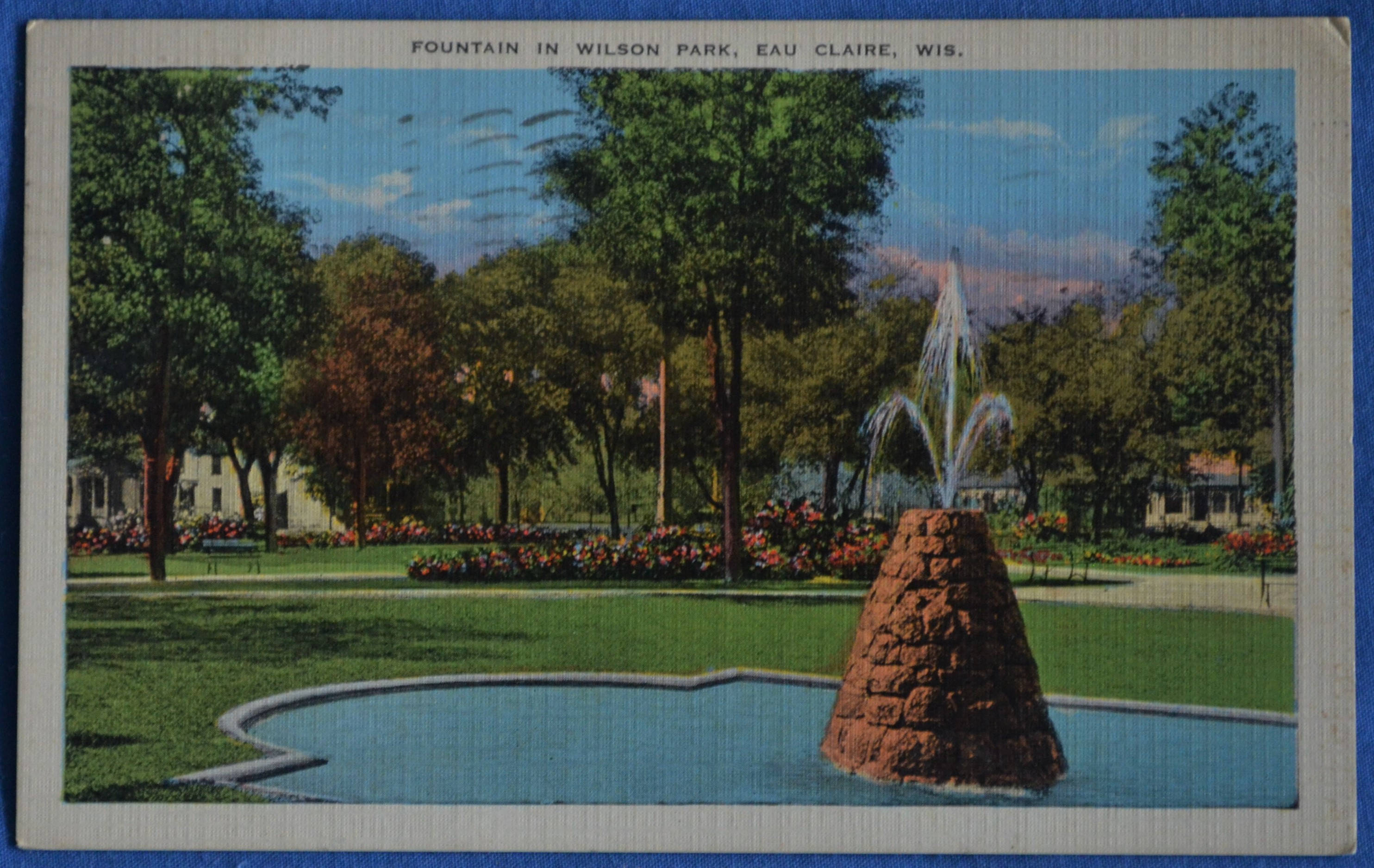 Fountain in Wilson Park Eau Claire Wisconsin 1942 Linen Etsy