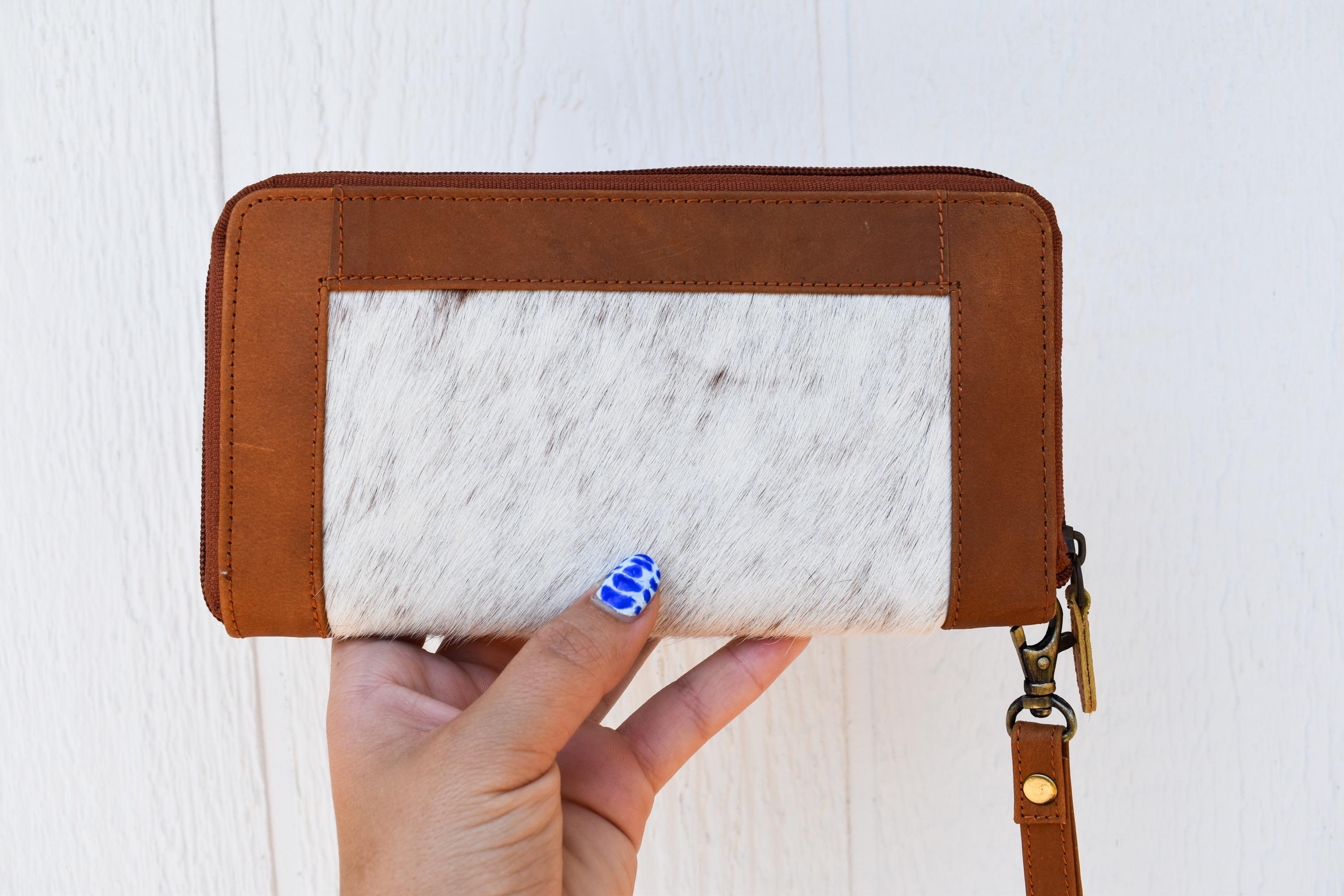 Wtaps Cream Wallet | FIRMAMENT - Berlin Renaissance