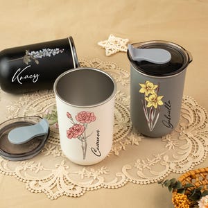 Personlig rostfrierikopp, brudtärnepresent, vinglass med lock, rostfrieriflaska, brudtärnepresent med födelseblomma bild 6