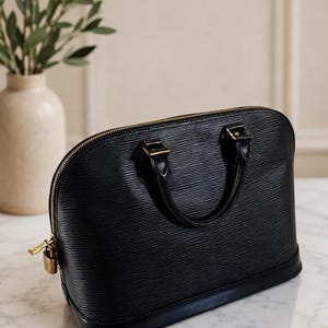 ルイ・ヴィトン 黒 ショルダーバッグ 保存袋付き Louis vuitton vintage handbags 80s - Etsy 日本