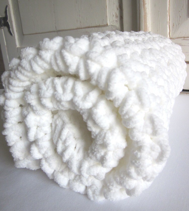Plush Baby Blanket | Handmade | White | Crochet | Squishy | Super Sof…