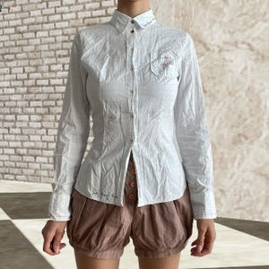 Cop Copine - Chemise boutonnée ajustée blanche à manches longues 
