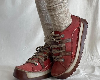 ART Vintage Red Plateau Sneakers mit Spiky Sole |  EU38