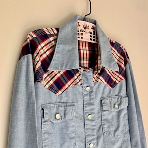 Vintage Rose boys western shirt size 32