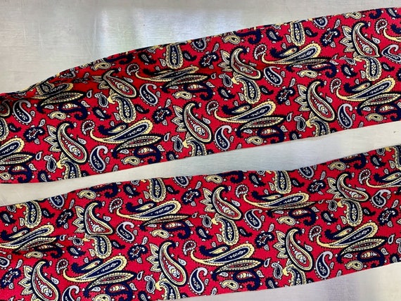 Cravate Vintage Vicky Davis 'Piège à Souris + Ordinateur' - Design 3D Années 80, Polyester Rouge, Occasion