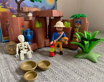 Playmobil 3017 Treasure Cave Mayan Explorer