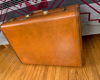 Vintage Samsonite large suitcase leather look