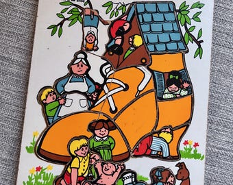 Vintage Playskool Old Woman in the Shoe frame puzzle 290-09 Made in USA