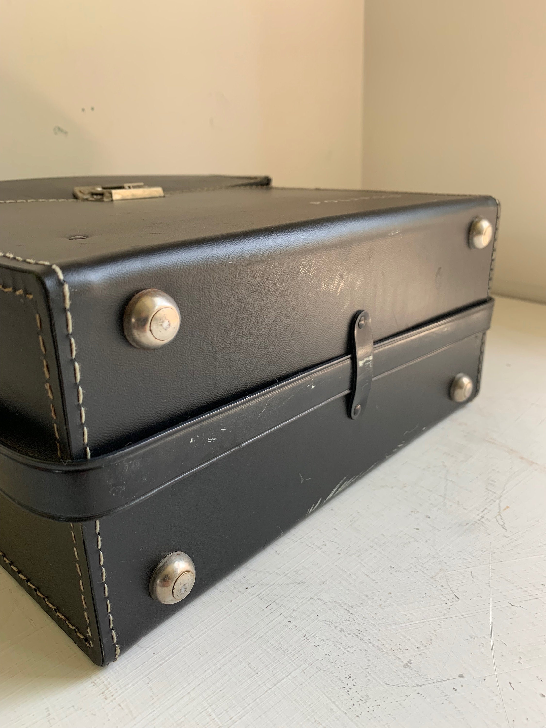 Polaroid 180 ハードケース ストラップ付き Vintage Polaroid Camera Case Black Leather With Strap - Etsy