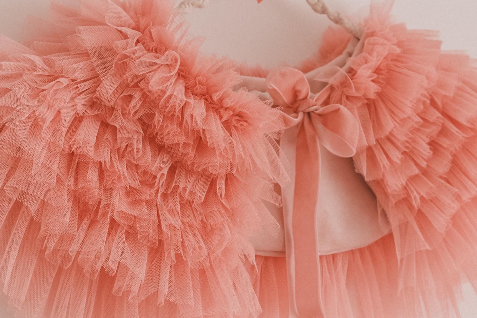 t*m様 【misha&puff】Ruffle Capelet Lake 4-6 Misha and Puff Ruffle Capelet - Alabaster – Ladida