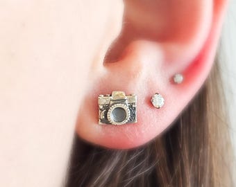 Little Camera Studs • Sterling Silver Camera Earrings • Vintage Camera • Gift for Photographer • Film Camera • Traveler Gift • Analog