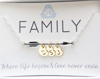Gift For Mom • Arrow Necklace with Heart Initials • Arrow Charm • Arrow Jewelry • Personalized Necklace • Family Jewelry • New Mom Gift