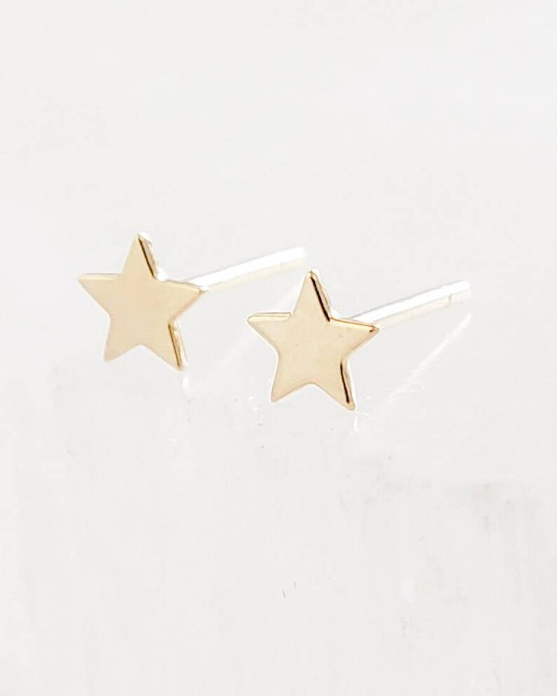 star studs gold
