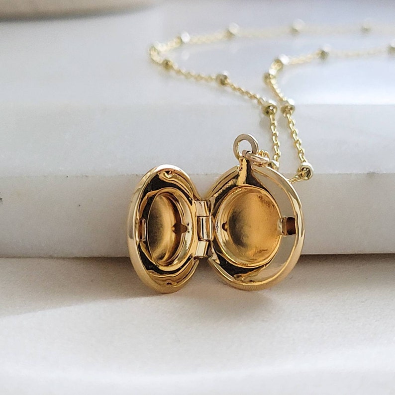 Small Photo Locket Little Gold Locket Necklace Tiny Photo Locket Gift for Mom - Etsy