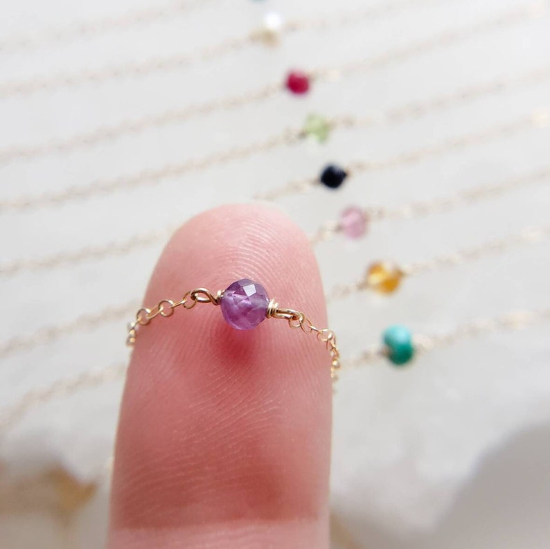 Dainty Birthstone Necklace Tiny Gemstone Birthday Gift Layering Necklace Personalized Jewelry Delicate Gold Chain Gift For Her Bild 1