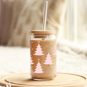 Sapin de Noël rose 16 oz, canette en verre rose, canette en verre de Noël rose, chope en verre à bière, cadeaux de Noël, gobelet sapin de Noël rose avec couvercle et paille