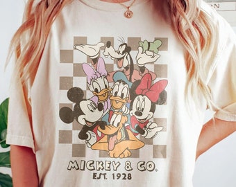 Koszulka Vintage Comfort Color Mickey & Co Est 1928, Koszulka Disney Mickey And Friends, Koszulki Disney, Koszulka Disney Trip 2024, Koszulki Disneyland