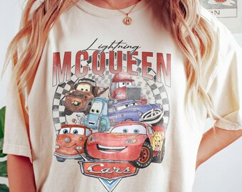 Camiseta de Disney Cars, camiseta de Pixar Lightning McQueen, camiseta de vacaciones familiares, camiseta de viaje familiar 2024, camiseta retro de Happy Car, Reino Mágico