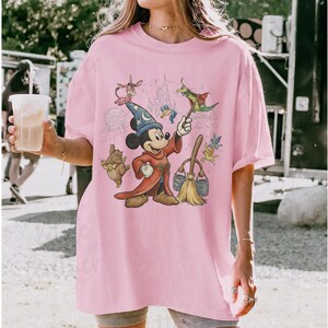 Zauberer Mickey 4 Park Disney Shirt, Fantasia Lehrling Mickey Mouse T-Shirt, Disneyland Urlaubsreise Geschenk Bild 3