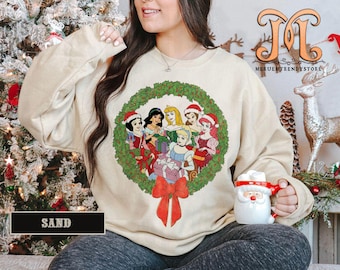 Felpa con ghirlanda natalizia retrò Disney Princess and Friends, maglietta coordinata per la festa di Natale della principessa, regalo per le vacanze a Disneyland