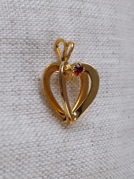 Red rhinestone heart charm gold plate 15 pieces - image 4