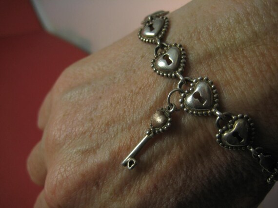 SWEETEST love bracelet  Hearts  Key & lock charms… - image 7