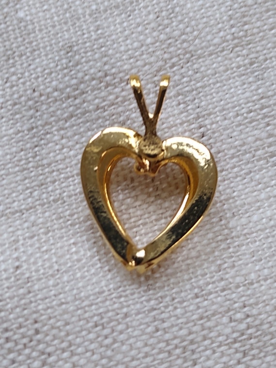 Red rhinestone heart charm gold plate 15 pieces - image 2