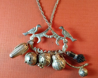Penca de Balangandan Celebration brooch pendant on chain coin silver