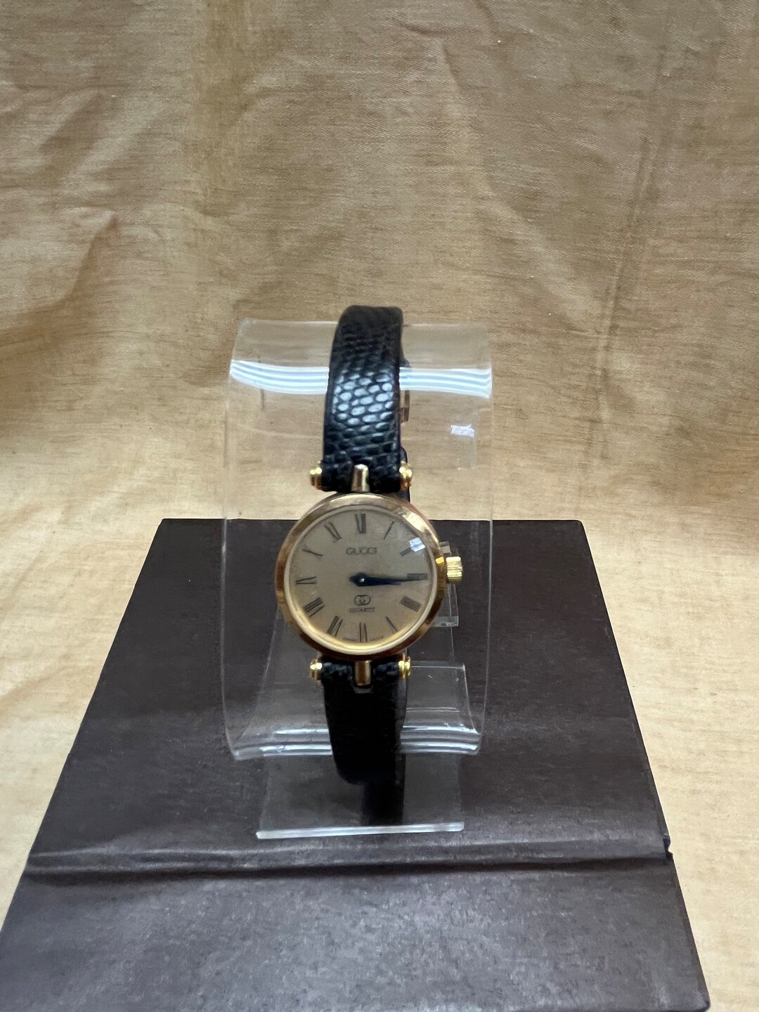 ⭐️大安売りGUCCI グリーン レッド ラバーベルト 時計 Men's Gucci GG2570 Green and Red Nylon Strap Watch YA142305