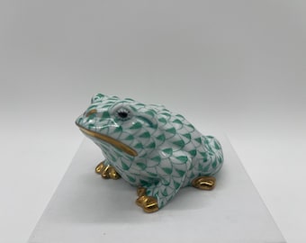 Charming Herend Green and White Fishnet Porcelain Frog Figurine with 24K Gold Accents, 3" x 2"