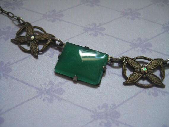 Ornate 20s Chrysophrase Rectangles Choker with Fl… - image 2