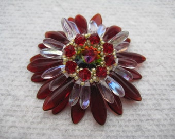 Placid Beaded Pendant with Dagger Beads Pattern by Vezsuzsi Beadwork by ME