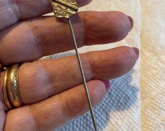 1.35 Grams White Gold Stickpin with Etched Leaf Design