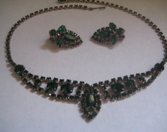 WEISS Emerald Rhinestones Bib Style Choker and Matching Clip Ons Demi Parure